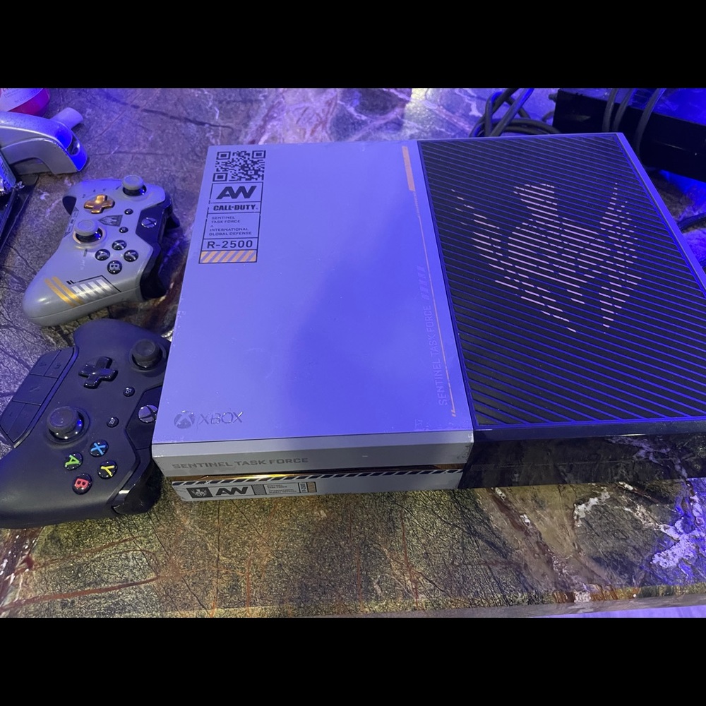 Xbox R2500 Call Of Duty Edition